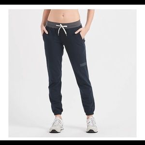 Navy blue Vuori joggers size small